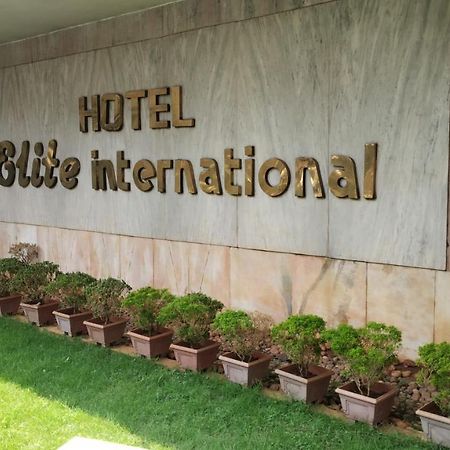 Hotel Elite International Thrissur Екстериор снимка